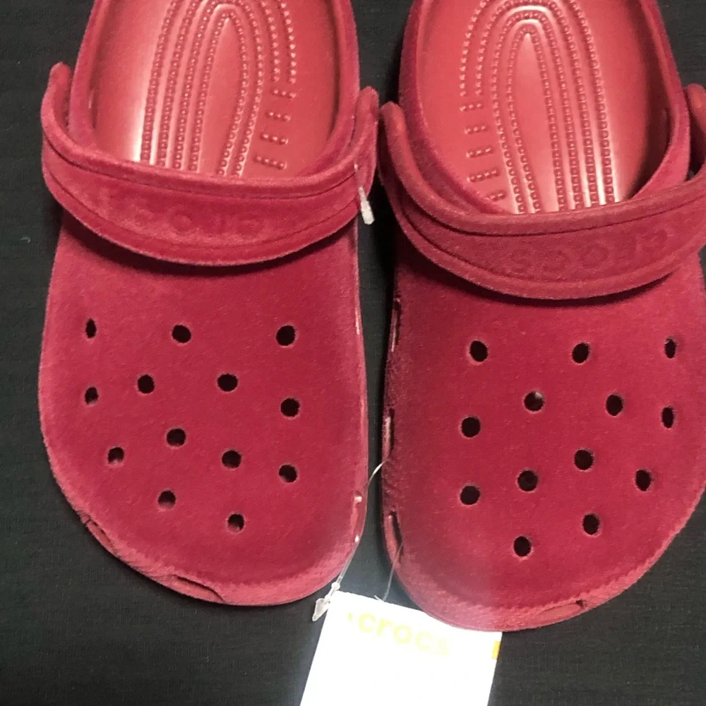 Crocs Classic 211877-6XH Clog Kids, Size 1, Red Velvet, Slip On Shoes CEB1212